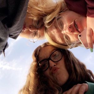 Meet your Posher, Lizzy